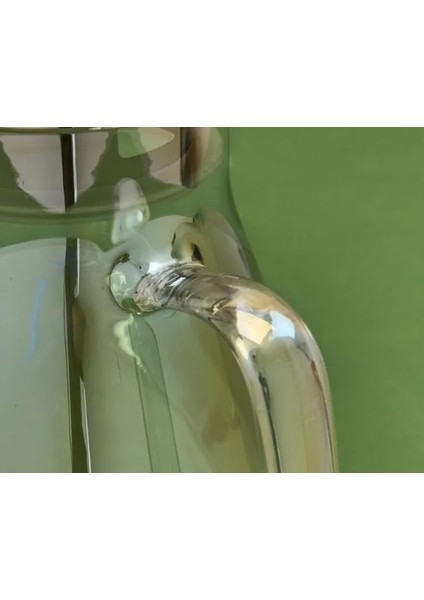 Borosilikat Cam Sürahi, Lüster Boyamalı, Metal Kapaklı, 1.8l Kapasiteli, Dalgalı Konik Form, Ergonomik Kulplu, Şeffaf, Sıcağa Dayanıklı, Modern Tasarım modelleri