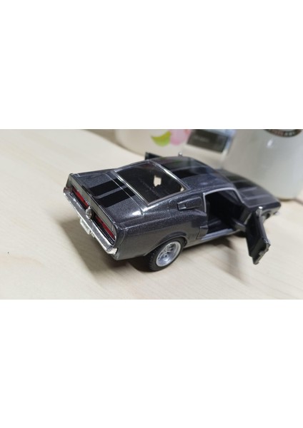 Kinsmart Oyuncak Metal Model Araba 1/36 Çek Bırak 1967 Siyah Shelby GT-500 Füme indirimleri