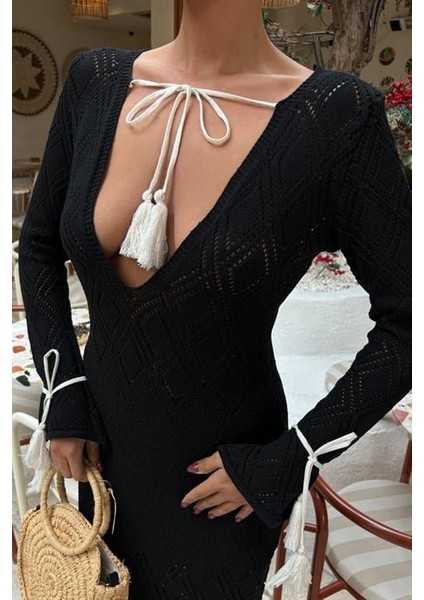 Püskül Bağcık Detaylı V Yaka Ajurlu Elbise 2850 indirimleri