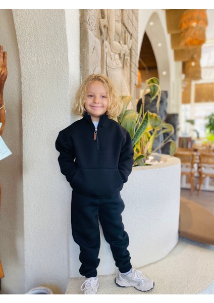 Erkek / Kız Çocuk Dik Yaka Sweatshirt Kangru Cepli 3 Iplik Şardonlu indirimleri