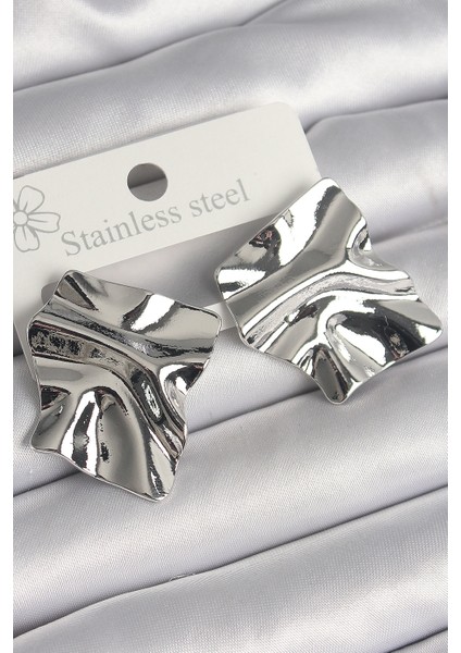 Pirinç Gümüş Renk Işlemeli Kare Plaka Model Kadın Küpe - TJ-BKP10227