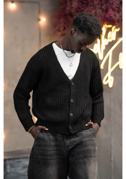 Oversize Crop Model V Yaka Düğme Kapamalı Örgü Hırka