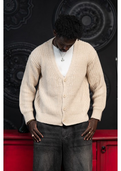 Oversize Crop Model V Yaka Düğme Kapamalı Örgü Hırka fiyatları