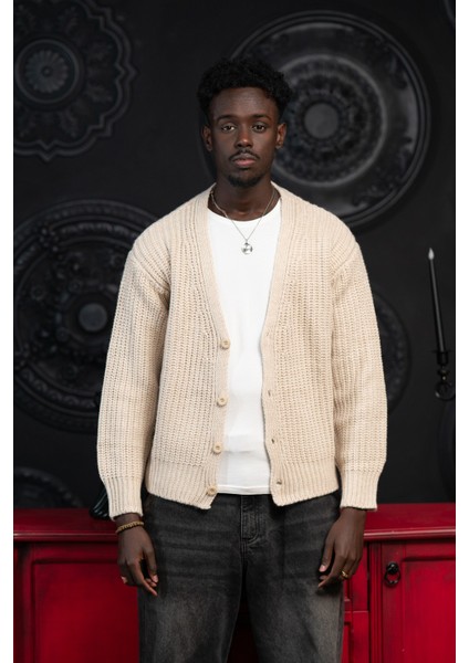 Oversize Crop Model V Yaka Düğme Kapamalı Örgü Hırka modelleri