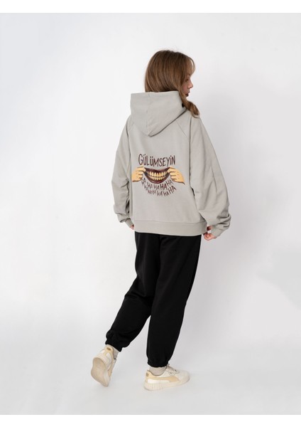 Unisex Oversize Kapüşonlu Baskılı Gülümseyin Sweatshirt indirimleri