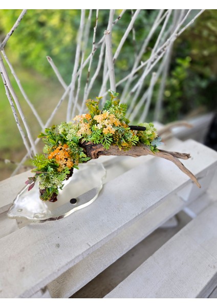 El Yapımı Doğal Ağaç Dekor – Sarı ve Yeşil Yapay Çiçekli Masa Üstü Tasarım fırsatları