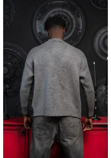 Oversize V Yaka Düğme Kapamalı Salaş Model Hırka indirimleri