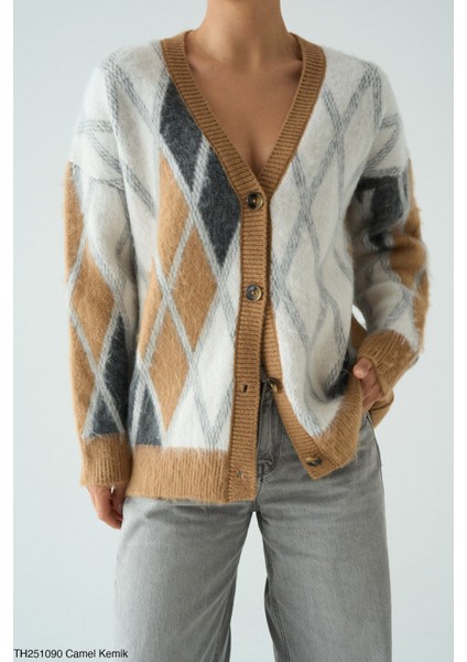 Kadın V Yaka Baklava Desenli Şardonlu Yumoş Hırka fiyatları