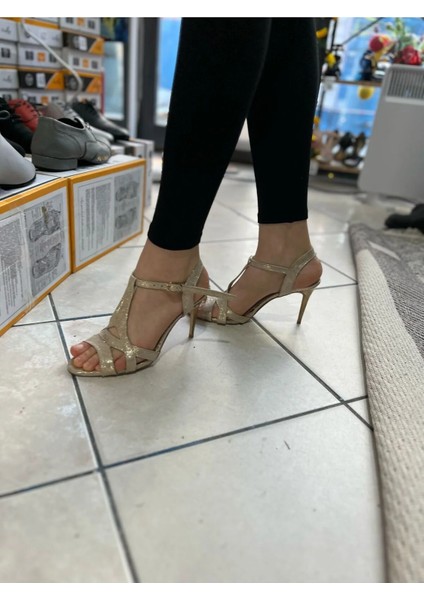 Altın Mirada Model 8,5 cm 13 Pont Topuk Boyu Tango- Dans ve Abiye Ayakkabısı fiyatları