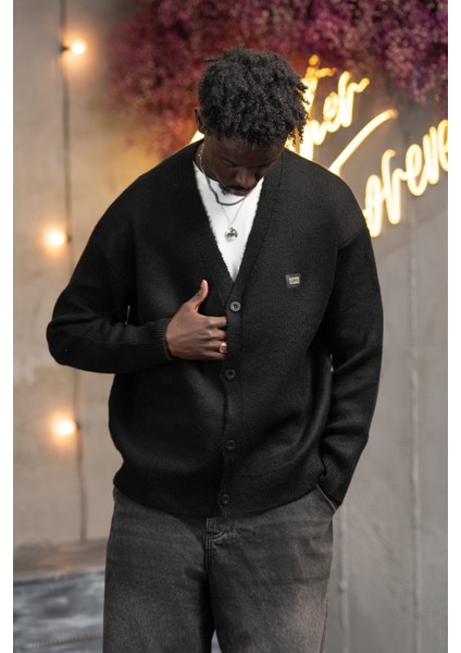 Oversize V Yaka Düğme Kapamalı Salaş Model Hırka fiyatları