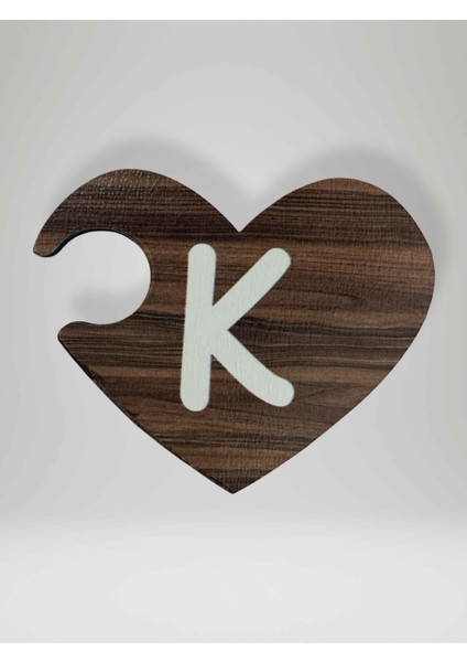K Harfi (Sağ Parça) – Ahşap Puzzle Kalp Harf Magnet – Buzdolabı Süsü – Ikili Uyumlu (KOD:1016)