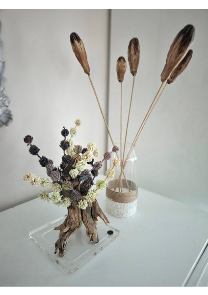 El Yapımı Doğal Kök Dekor – Epoksi Tabanlı Mor ve Beyaz Yapay Çiçek Tasarımı fiyatları