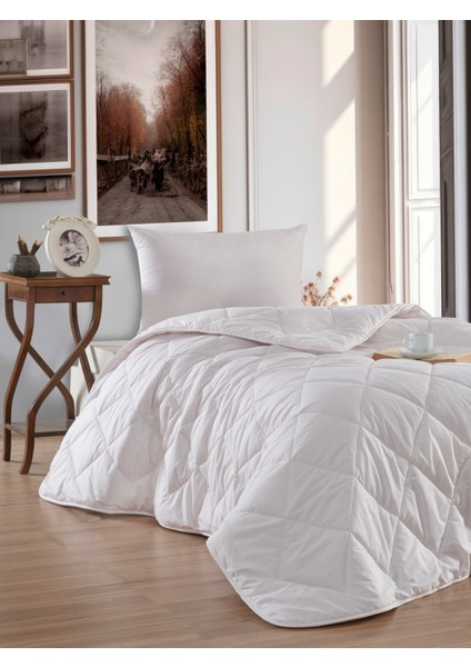 Tek Kişilik Merinos Kuzu Yünü Yorgan (%100 Saf Merinos Kuzu Yünü) 155 x 215 cm Ebat, 2500 Gram fiyatları