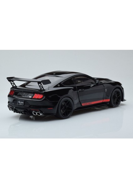 1:18 Solido 2022 Ford Mustang Shelby GT500 Code modelleri