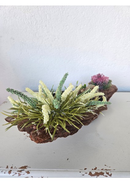 El Yapımı Doğal Ağaç Kabuğu Dekor – Mor & Beyaz Yapay Çiçekli Masa Süsü modelleri