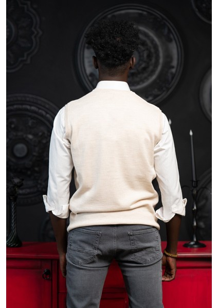 V Yaka Regular Fit Yünlü Kolsuz Triko Süveter modelleri