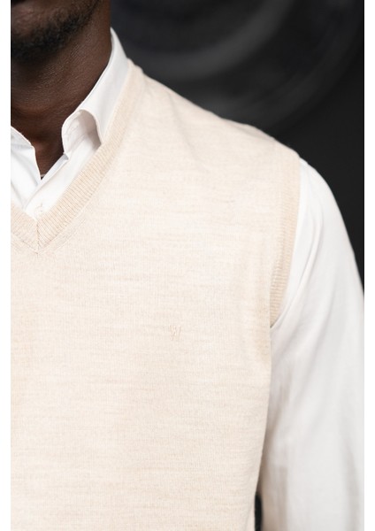 V Yaka Regular Fit Yünlü Kolsuz Triko Süveter fırsatları