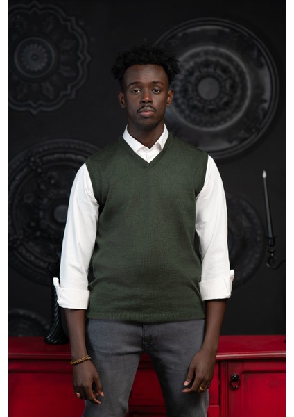 V Yaka Regular Fit Yünlü Kolsuz Triko Süveter fiyatları