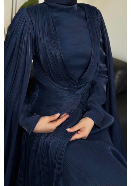 Rienne Pelerinli Pliseli Jan Jan Abiye Lacivert indirimleri