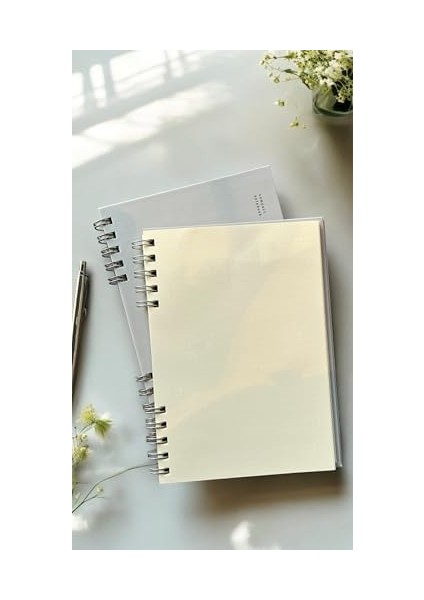 Spiralli 80 Yaprak Noktalı A5 Defter, Not Defteri, Okul Defteri, 4 Farklı Renk Seçeneği (01 Light Grey) modelleri
