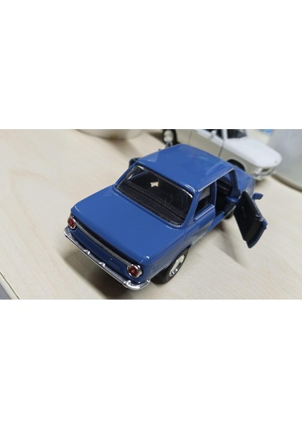 Oyuncak Metal Model Araba 1/36 Çek Bırak Bmw 2002 Ti Turkuaz indirimleri
