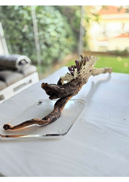 El Yapımı Doğal Ağaç Dekor – Lavanta Moru ve Beyaz Yapay Çiçekli Tasarım fiyatları