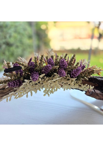 El Yapımı Doğal Ağaç Dekor – Lavanta Moru ve Beyaz Yapay Çiçekli Tasarım fırsatları