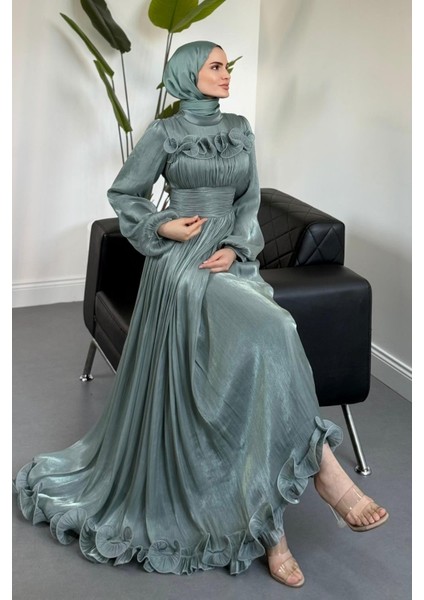 Maryam Altı ve Göğüs Kısmı Fırfırlı Janjan Abiye Mint