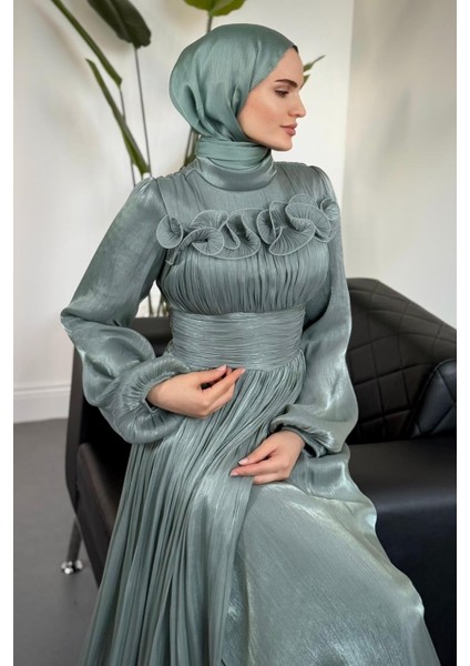 Maryam Altı ve Göğüs Kısmı Fırfırlı Janjan Abiye Mint modelleri