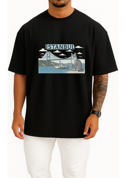 Oversize Istanbul - Kedi ve Boğaz Köprüsü Göğüs Tasarımlı Unisex T-Shirt