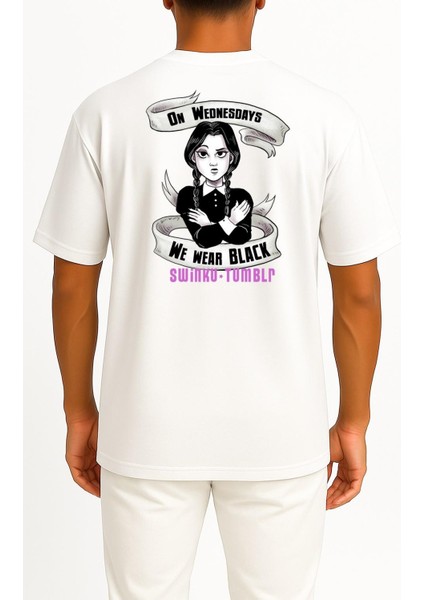 Oversize Wednesday Addams The Addams Family Sticker Cep ve Sırt Tasarımlı Unisex T-Shirt fiyatları