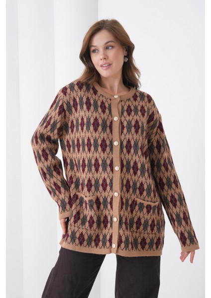 Kadın Tesettüre Uygun Önden Düğmeli Cepliuzun Kol Şık Geniş Kalıp Desenli Triko Ceket fiyatları
