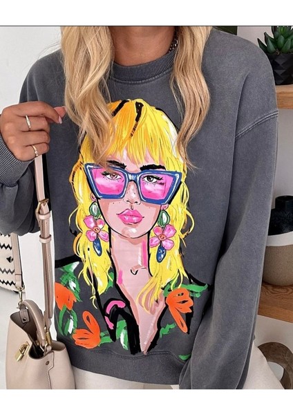 Kadın Bisiklet Yaka Dijital Baskı Comfort Renkli Desenli Sweatshirt