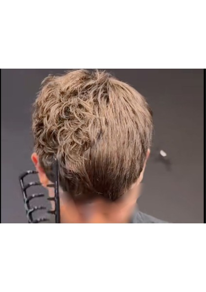 Profesyonel Saç Şekillendirme Tarağı – Doku ve Hacim Veren Erkek Saç Tarama Aparatı