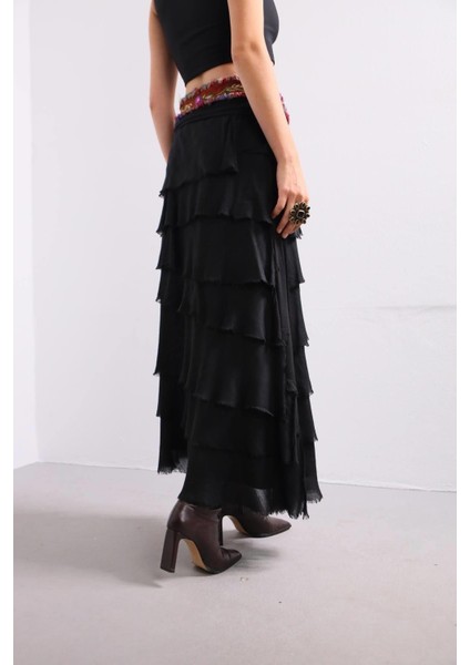 Italyan 2 Beden Ince Gösteren Kat Kat Ipek Etek & Straplez Elbise fiyatları