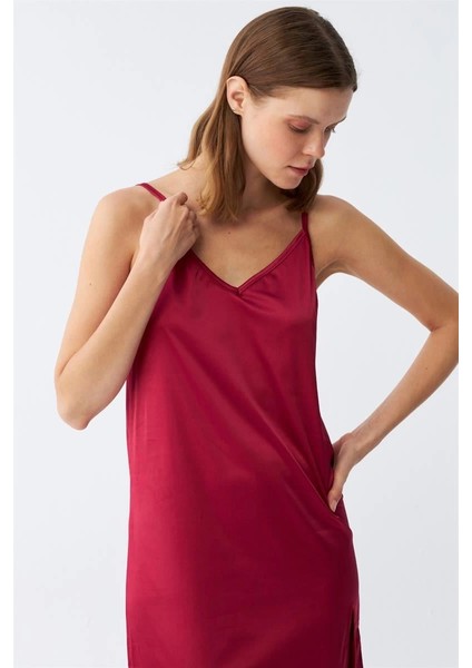 Moda Yırtmaçlı Uzun Saten Gecelik Bordo indirimleri