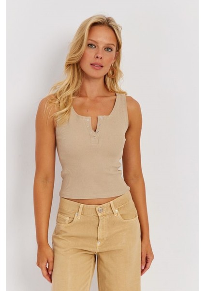 Kadın Kare Yaka Kalın Askılı Önden Çıtçıtlı Yazlık Crop Top Şık Bluz indirimleri