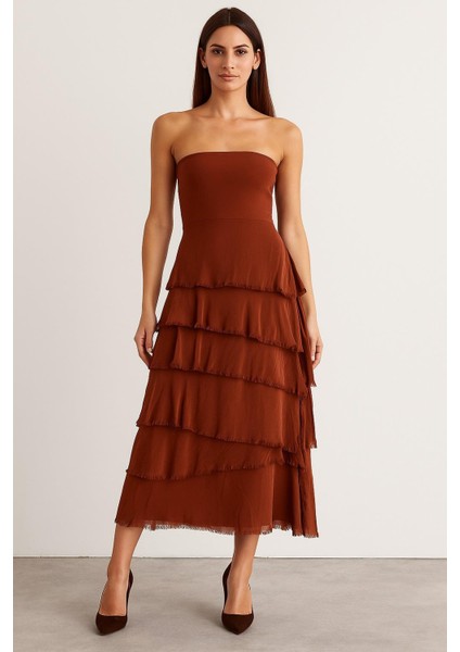 Italyan 2 Beden Ince Gösteren Kat Kat Ipek Etek & Straplez Elbise fiyatları