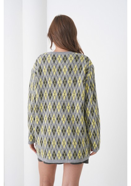 Kadın Tesettüre Uygun Önden Düğmeli Cepliuzun Kol Şık Geniş Kalıp Desenli Triko Ceket fırsatları