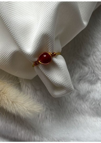 Kırmızı Akik Taşı Ayarlanabilir Altın Renk Tel Yüzük