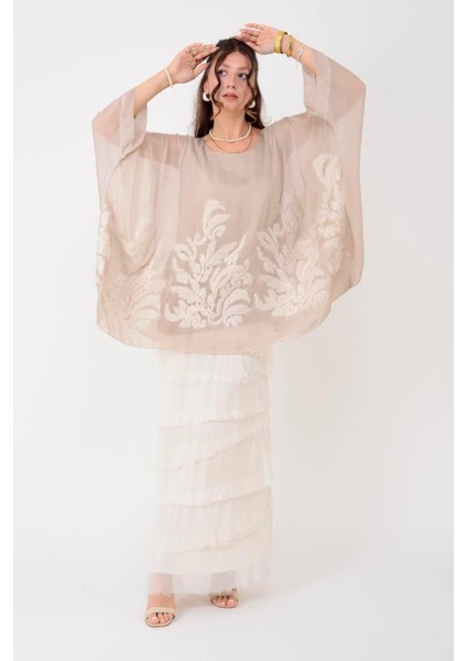 Italyan 2 Beden Ince Gösteren Kat Kat Ipek Etek & Straplez Elbise fırsatları