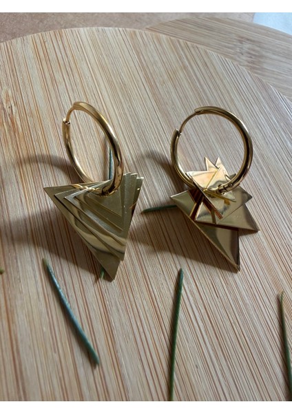 Piramit Çelik Küpe