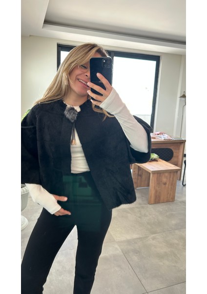 Siyah Angora Yünü Panço