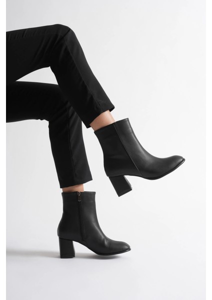 Lucinda Kadın Kışlık Siyah Kalın Topuklu Bot fiyatları