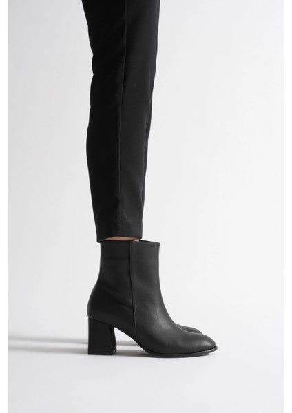 Lucinda Kadın Kışlık Siyah Kalın Topuklu Bot fırsatları