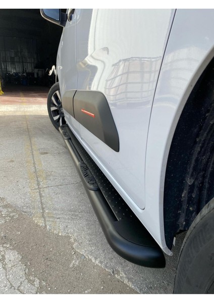 Opel Combo 2019+ Krom Saclı Yan Basamak + Çiftli Bıyık + Arka Koruma | 3 Lü Set Siyah fiyatları