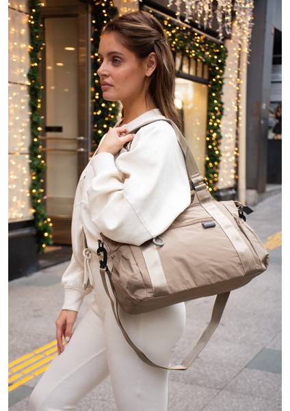 Sanmorris Hafif ve Dayanıklı Paraşüt Kumaş El ve Çapraz Askılı Çok Bölmeli Çanta modelleri