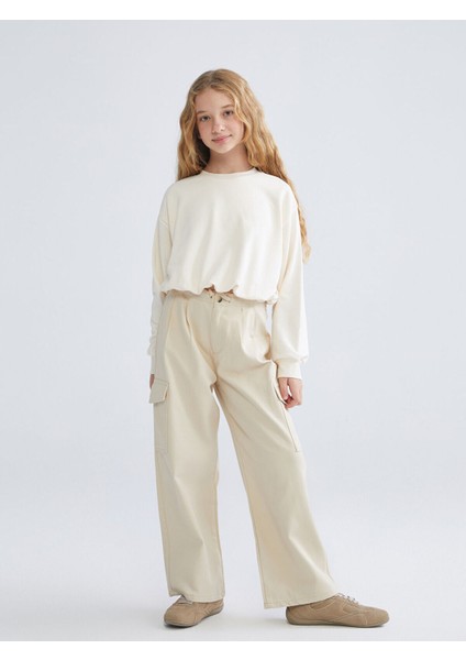 Lcw Yeni Artı Yeni Sezon Bisiklet Yaka Basic Kız Çocuk Sweatshirt fiyatları