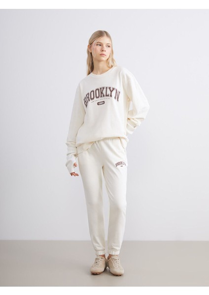 Lcw Yeni Yeni Sezon Bisiklet Yaka Brooklyn Baskılı Kadın Sweatshirt fiyatları