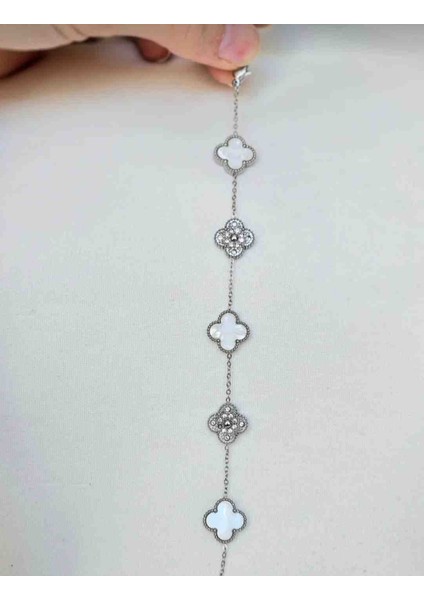 Silver Beyaz Gümüş Simli Taşlı Yonca Model Çelik Bileklik fiyatları